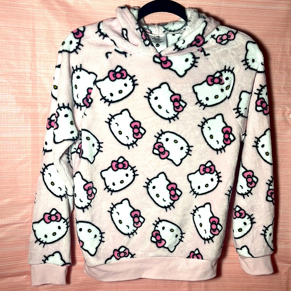 NWOT Girl’s Hello Kitty Sweater